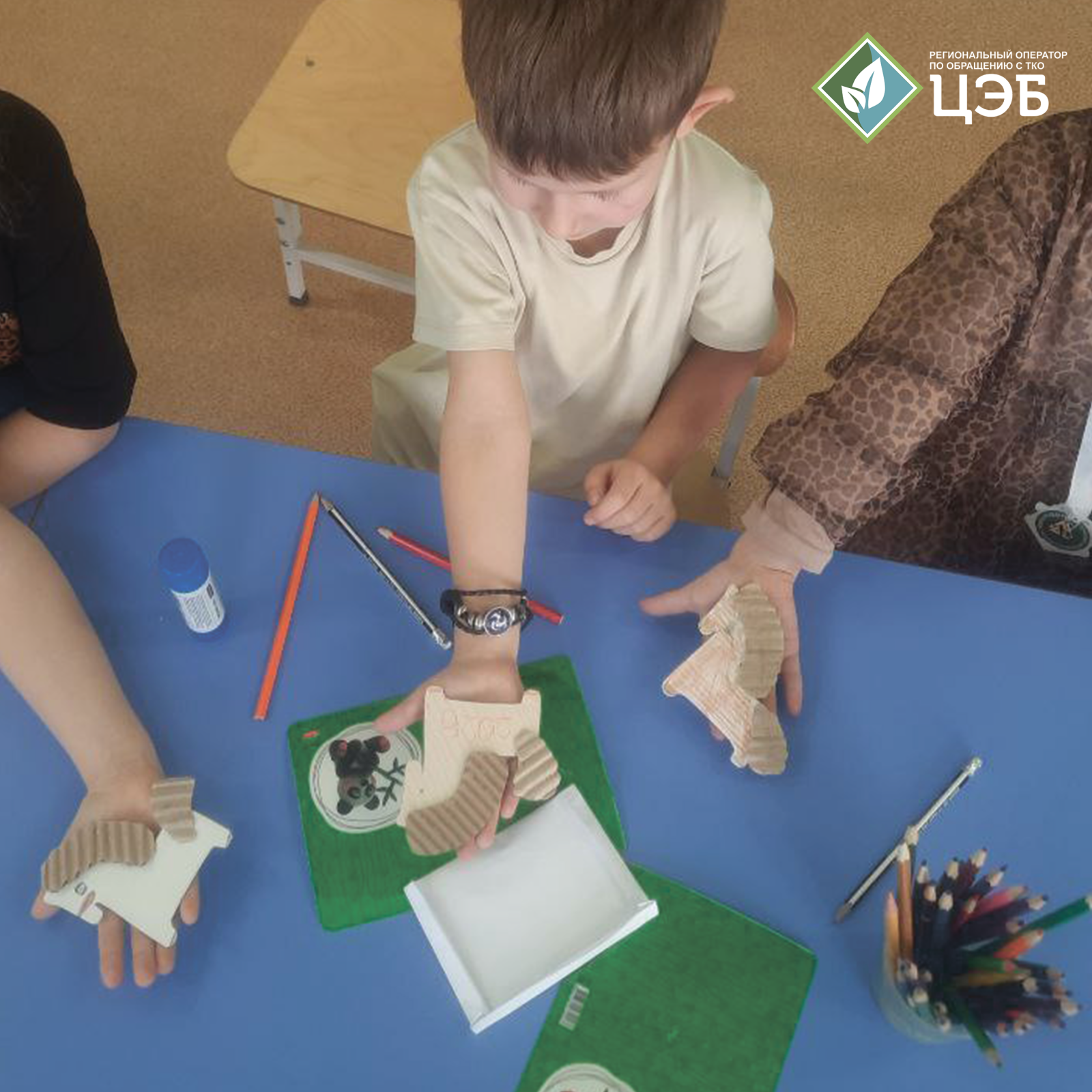 в разуменских детских садах заскакали яркие лошадки